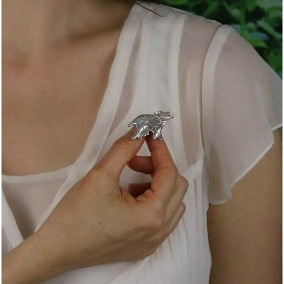 Sterling Silver Cow Pin Brooch or Tie Tack - Picture 2 of 6